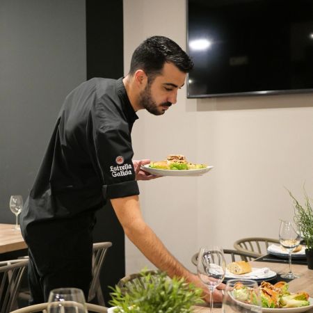 Menú del Día de Calidad con Sabor y Frescura